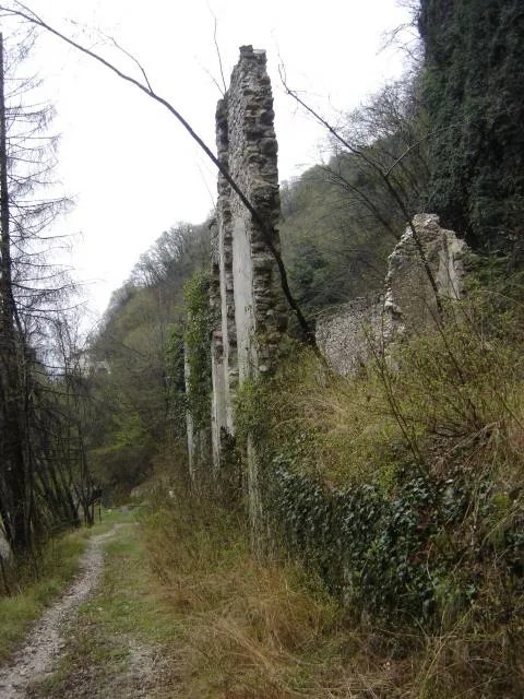 Forte Casa Ratti - Prima costruzione del forte