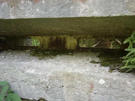 Forte Cima Lan - Particolare della feritoia per fucilieri