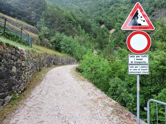 Forte Pozzacchio - inizio percorso a piedi