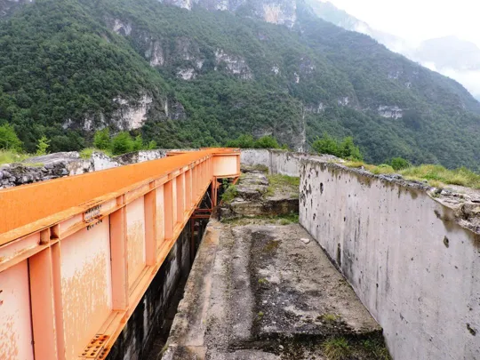 Forte Pozzacchio - passerella zona cupole