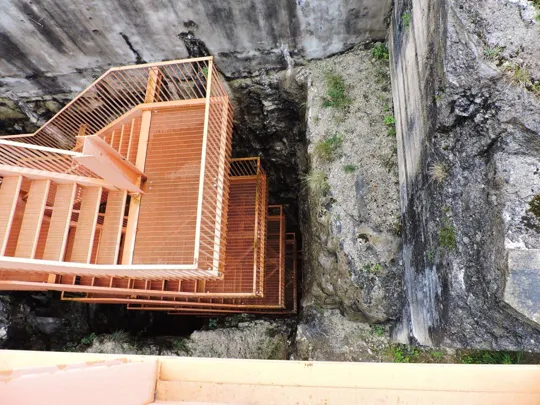 Forte Pozzacchio - scala di accesso alla zona cupole