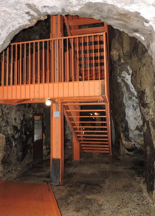 Forte Pozzacchio - scala per la passerrella