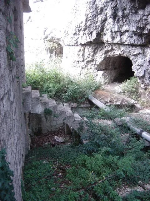 Forte Tagliata Scala e Fontanelle - Ingresso galleria per la postazione dei cannoni