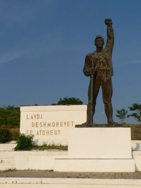 Korçe - Sacrario Militare (2008)