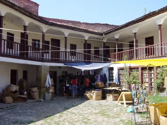 Korçe - Elbassan Inn (2009)