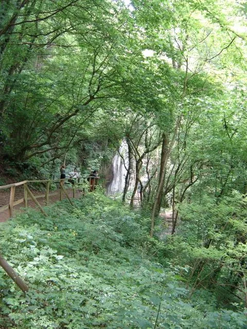 Cascate Molina - Sentiero verso una cascata