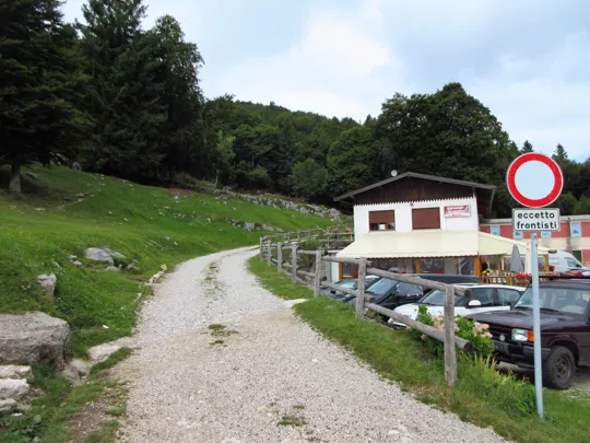 La strada verso la chiesa