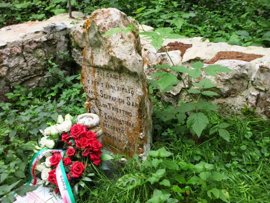 Prima sepoltura di Carlo Stuparich