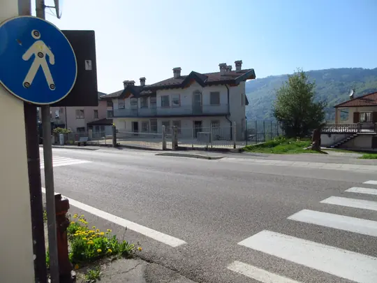 Attraversamento pedonale della strada provinciale