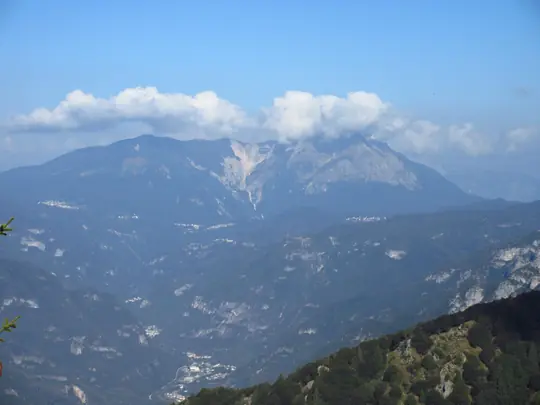 Panorama verso il Becco di Filadonna, Luserna e l’Alpe Cimbra