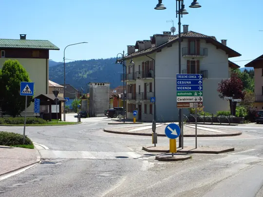 Rotatoria per Cesuna