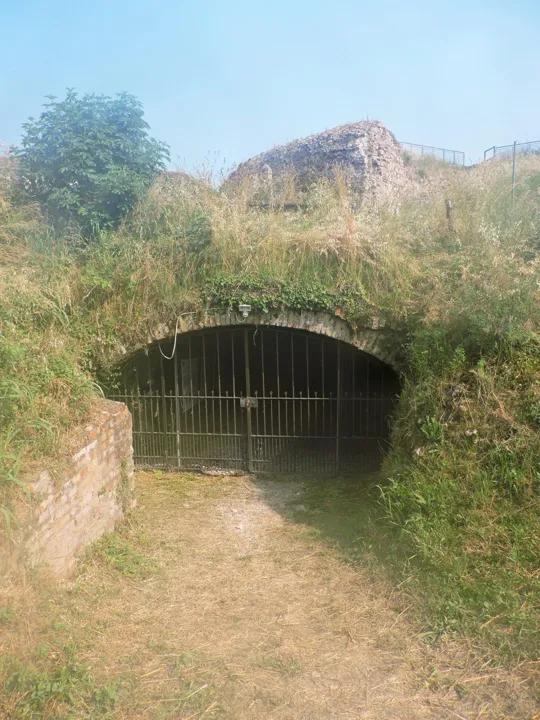 Bastione Buovo - Ingresso alla casamatta inferiore