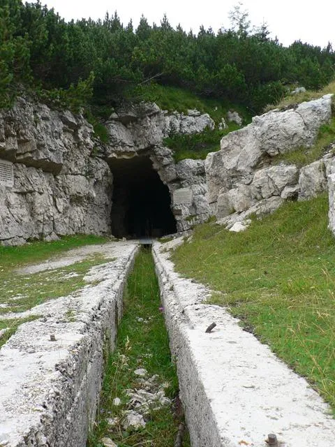 Bocchetta Portule - Ingresso e canale teleferica