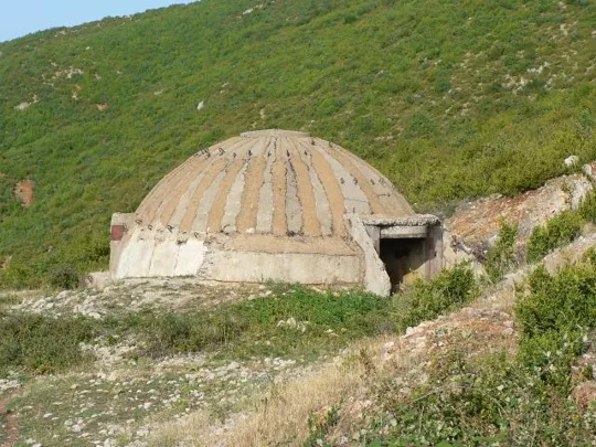 Bunker per cannoni da 120 mm
