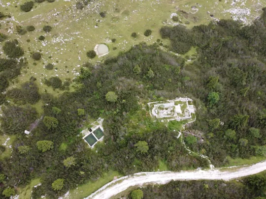 Ex chiesetta e cisterna