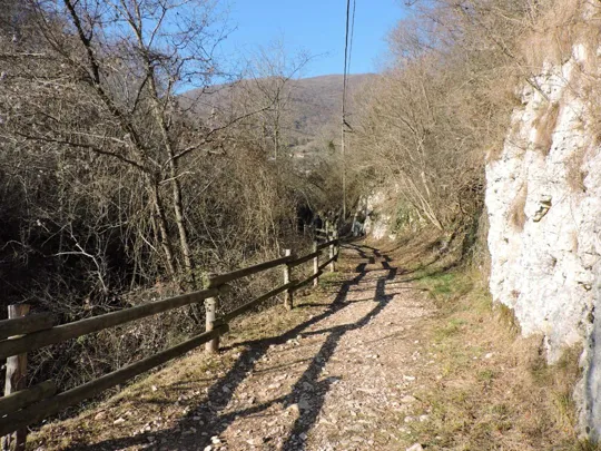 Percorso sopra alla cascata