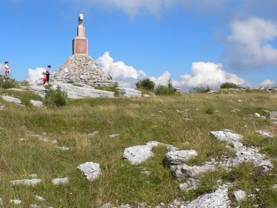 Monte Castelgomberto - Monumento al Generale Euclide Turba