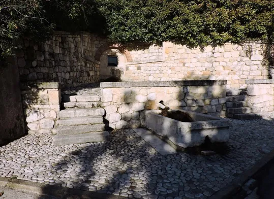 Castelli di Giulietta e Romeo - Fontana del Ferro
