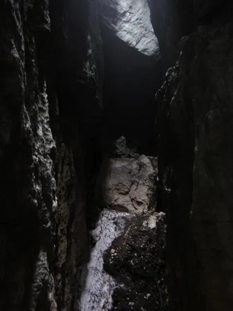 Castelloni di S.Marco - All'interno della montagna