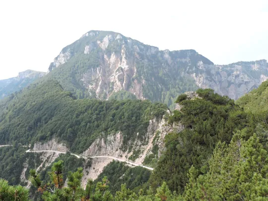 Cima Carega - vista della strada di accesso al passo Pertica
