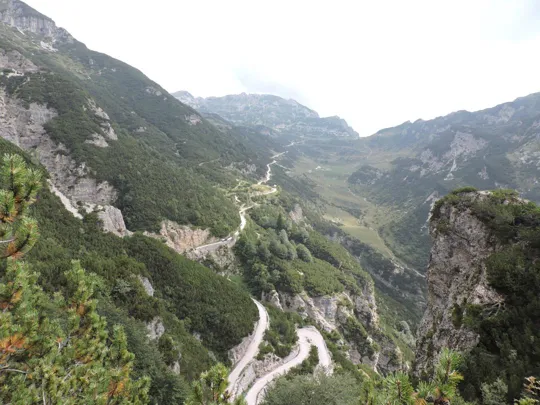 Cima Carega - vista verso rifugio Scalorbi