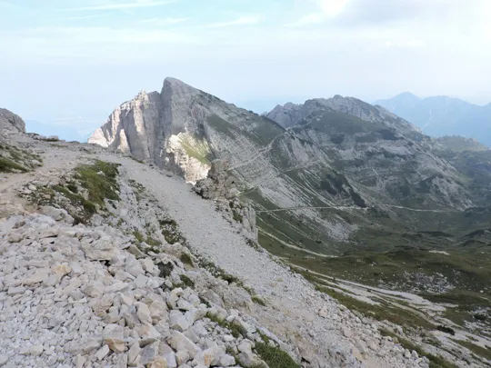 Cima Carega - inizio della discesa sul sentiero 157