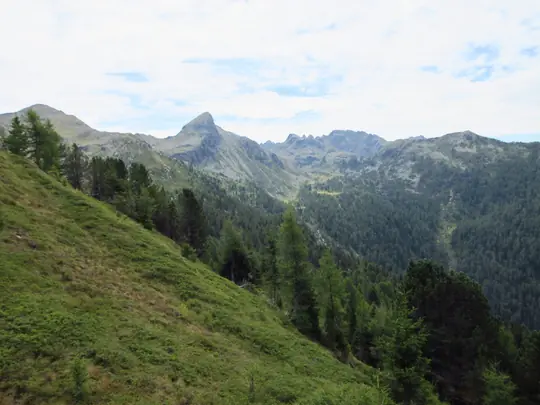 Il panorama si apre durante la salita