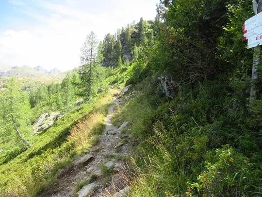 Le indicazioni verso i Laghi di Lasteati
