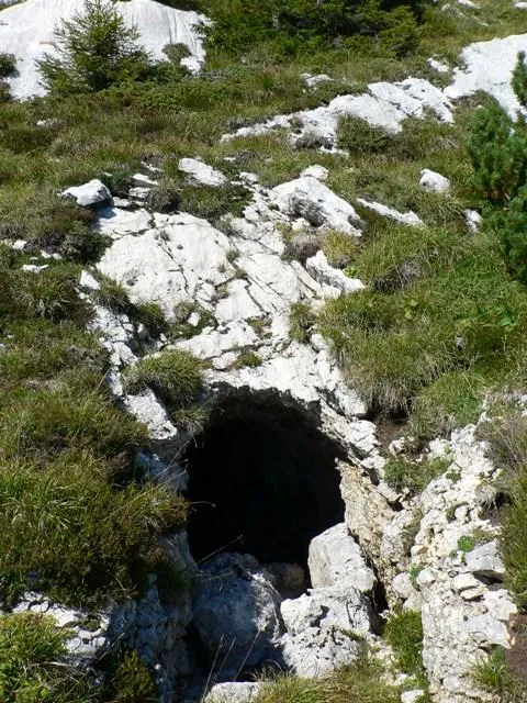 Cima Manderiolo - ingresso all'osservatorio