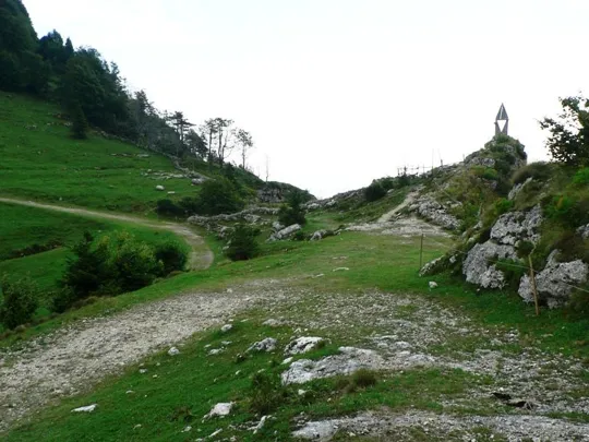 Verso la Madonnina di Bocchetta Paù