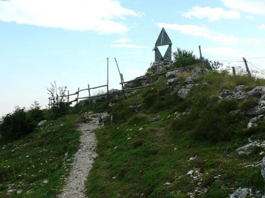Verso la Madonnina di Bocchetta Paù