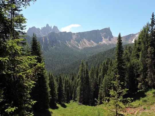 Cinque Torri - panorama lungo il sentiero