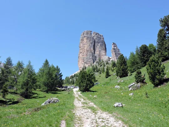 Cinque Torri - in vista del parcheggio del rifugio