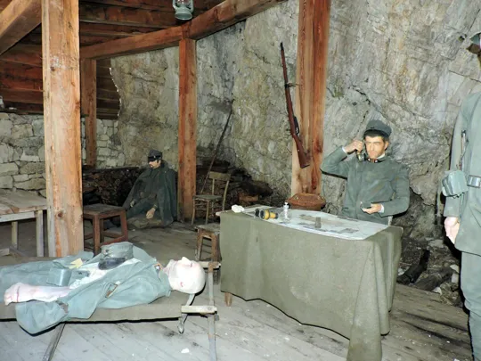 Cinque Torri - comando Brigata Reggio