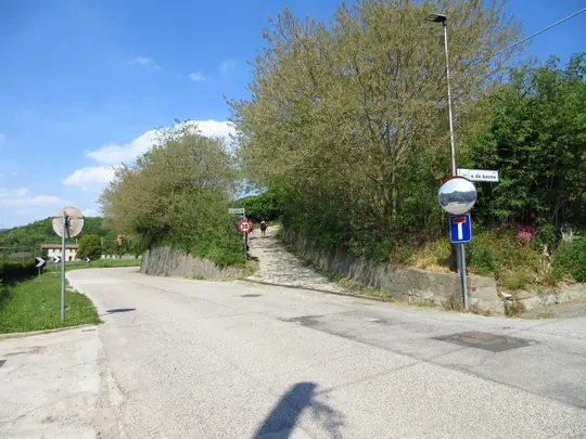 Inizio di via Val Lucerna