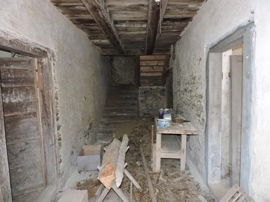 Contrada Zanche - ingresso edificio principale