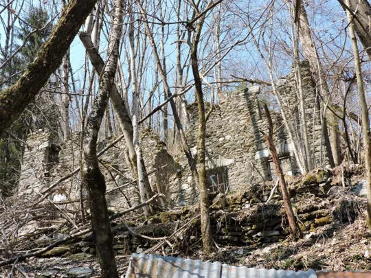 Contrada Zanche - resti di edificio