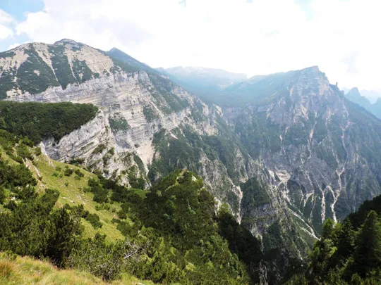 Corno Battisti - panorama verso il Pasubio