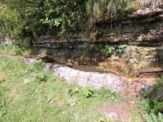 Corno Battisti - fontanella lungo la strada di ritorno