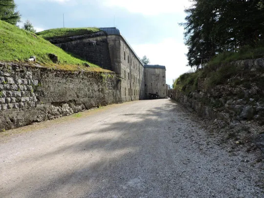 Forte Belvedere-Gschwent - facciata casamatta principale