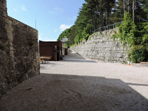 Forte Belvedere-Gschwent - strada di accesso al forte, biglietterie e bar