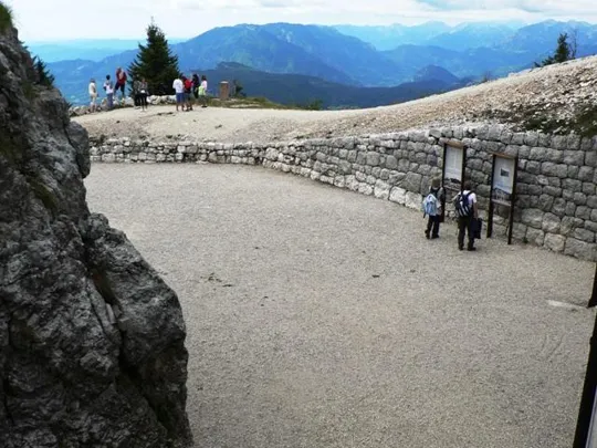 Forte Campolongo - vista verso la piazza d'armi