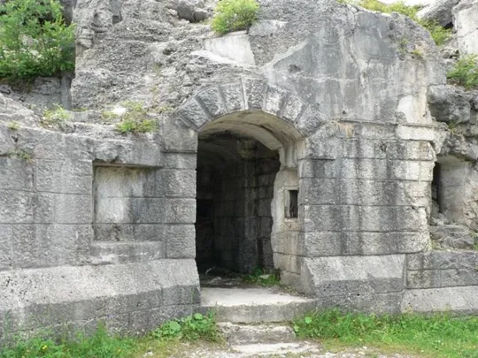 Forte Cherle - Porta d'ingresso principale