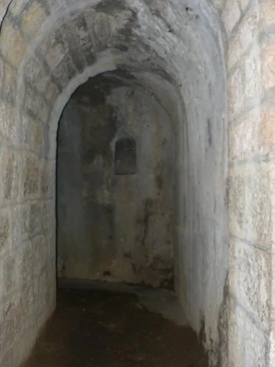 Forte Corbin - Ingresso alla polveriera sotterranea (S.Barbara)