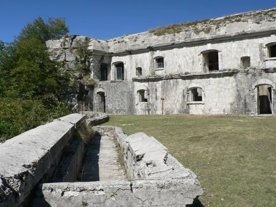 Forte Corbin - Piazzale e abbeveratoio