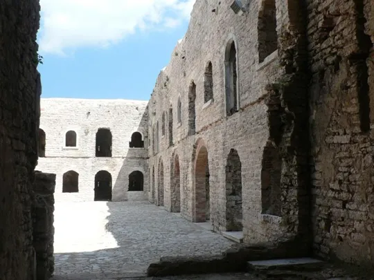 Forte Interrotto - Interno