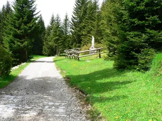 Forte Luserna - Strada di accesso al forte