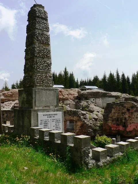Forte Luserna - Monumento ai caduti
