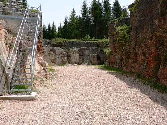 Forte Luserna - Fossato e cofano