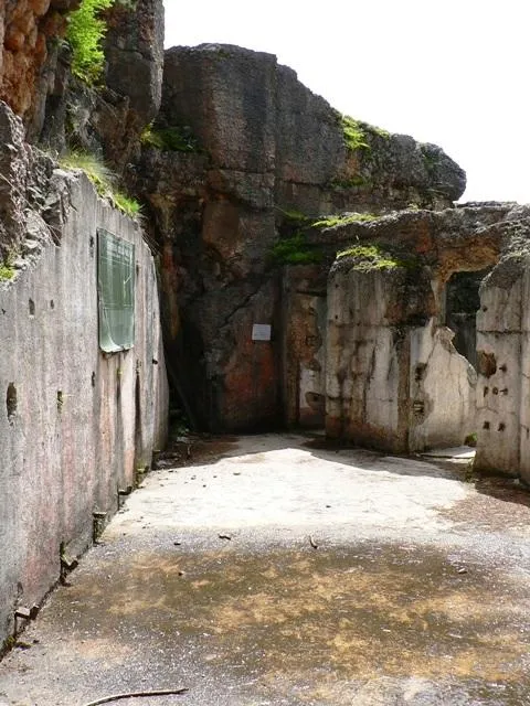 Forte Luserna - avamposto Oberwiesen - Particolari della stanza principale